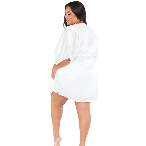 Show me your Mumu First Look Robe Size XXL - Picture 2 of 6
